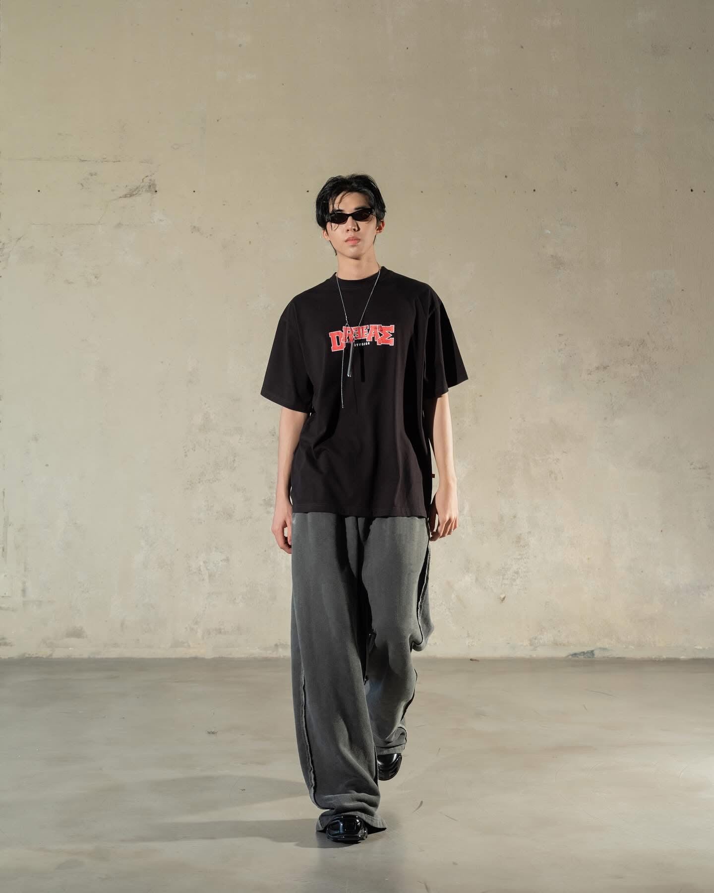 “GREY WIDE LEG SWEATPANTS DREEAM”